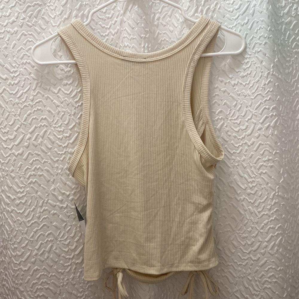 Paperoc Ruched Tank Top - Picture 2 of 7